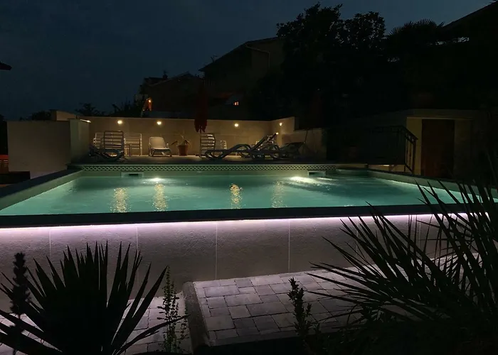 Grand Pool Ika-opatija Apartman