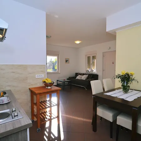 Grand Pool Ika-opatija Apartament *